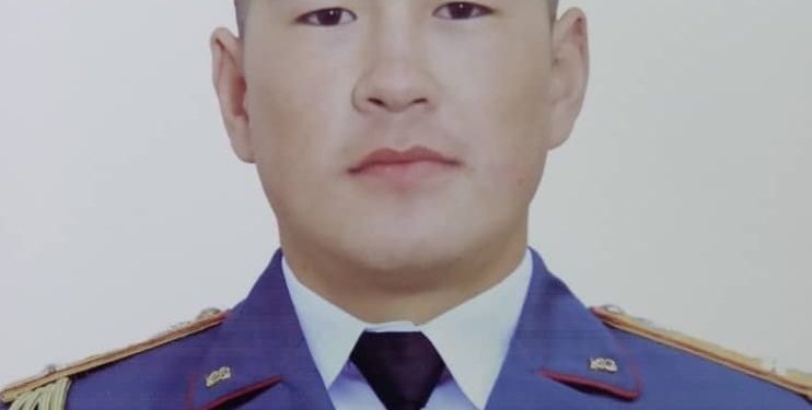 «Бир күндө канча жолу көрүшсөк, ошончо жолу салам айтчу». Чек арада каза болгон жигитти мугалими эскерди