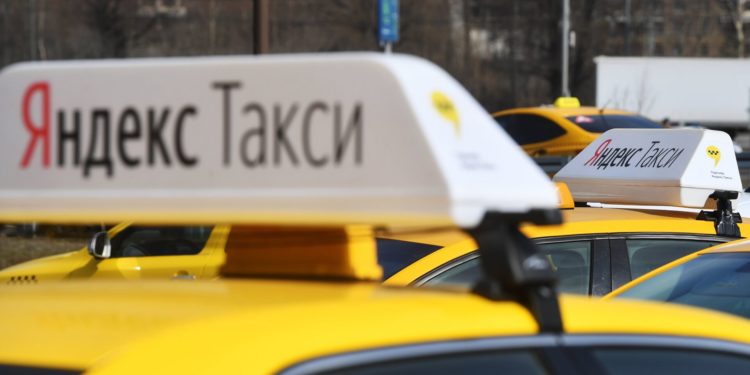 «Бишкектеги баага караганда Ысык-Көлгө барган арзан». Депутат «Яндекс такси» кымбат болуп жатканын айтты