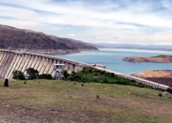 Экономика министринин орун басары: «Кемпир-Абад суу сактагычы стратегиялык объектилердин тизмесине кирбейт»