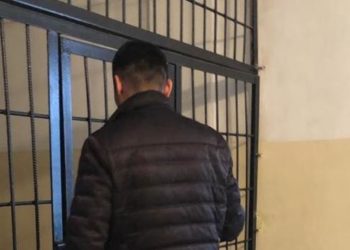 Кыйноолорду алдын алуу борборунан камактагы активисттер жана саясатчыларга барышты