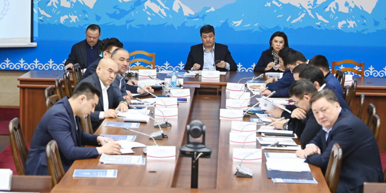 «Ата-Журт Кыргызстан» фракциясында кимдер калды? Депутаттардын тизмеси