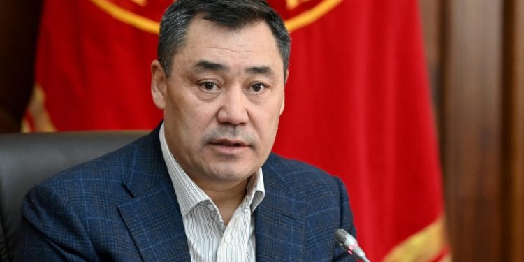 Президент күзгү-кышкы жылытуу мезгилине даярдык маселелери боюнча жумушчу кеңешме өткөрдү