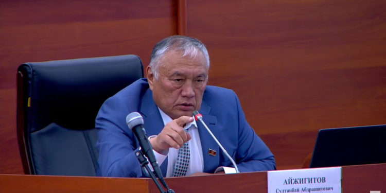 Депутат кымбатчылык тууралуу: «Бул катастрофа жана мында коррупция бар»