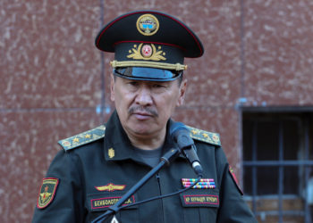 Коргоо министри учкучсуз аппарат тууралуу: «Балким жасалып жаткандыр. Аны балдар жер төлөдө жасай беришет»