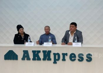 14 жаштагы өспүрүмдүн атасы дарыгердин шалаакылыгынан уулу майып болуп калганын айтты