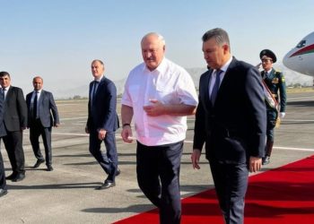 «Үйгө келгендей болдум». Беларусь президенти Тажикстанга барды