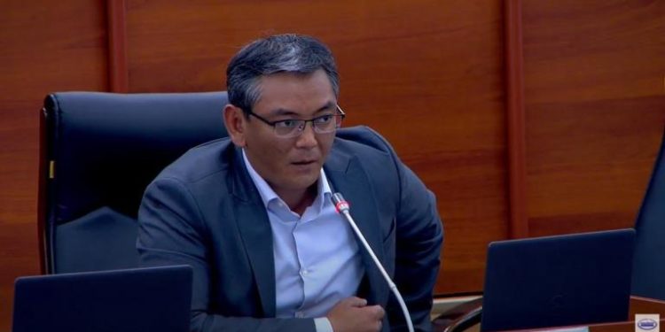 Депутат Мирлан Самыйкожо: «Эч качан өз оюбузду, өз укугубузду, өз эркиндигибизди, сөз эркиндигибизди каматпайлы!»