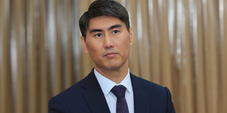 Мадумаров: «Чечимге кол койбой койгон Айдарбековду төрагалыктан кетиребиз деп интрига болууда»