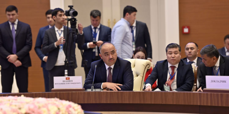 Төрага Нурланбек Шакиев Самаркандда өтүп жаткан КМШ ПААнын Кеңешинин отурумуна катышты