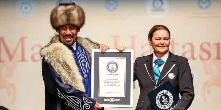 «Бул жолку Манас айтууда мага дагы бир сыр ачылды». Рысбай Исаков рекорддон кийин үн катты