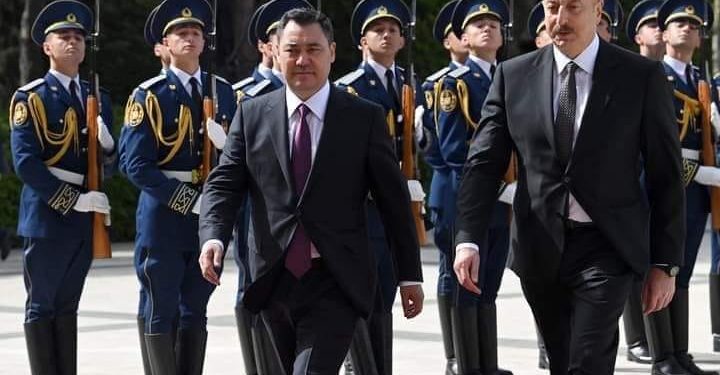 Эрбол Султанбаев: «Садыр Жапаров менен Азербайжандын президенти билдирүү жасашат»