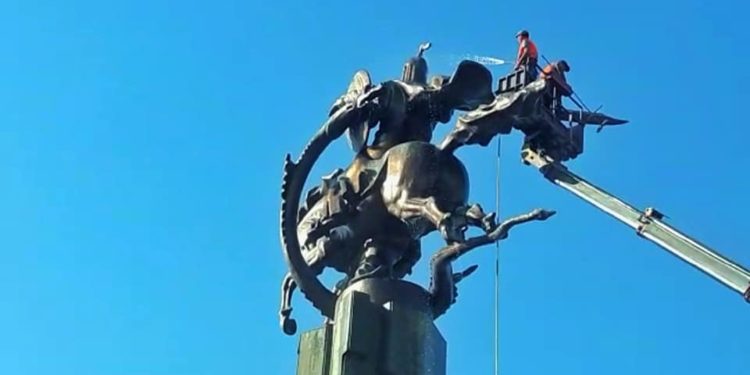 Бишкекте эстеликтер жуулуп жатат