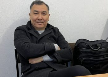 Кемпир-Абад: Экс-депутат Равшан Жээнбеков кармалды