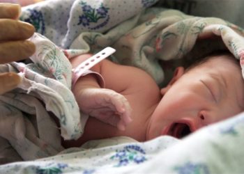 Кыргызстанда 7 миллионунчу жаран төрөлдүбү? Статистика комитетинин жообу