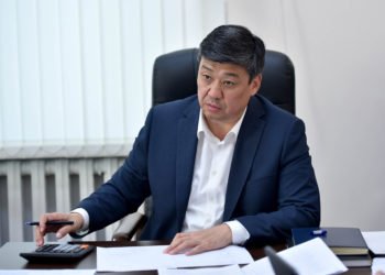 Ички авиакаттамдардын баасы арзандайбы? Төрөбаев кеңешме өткөрдү