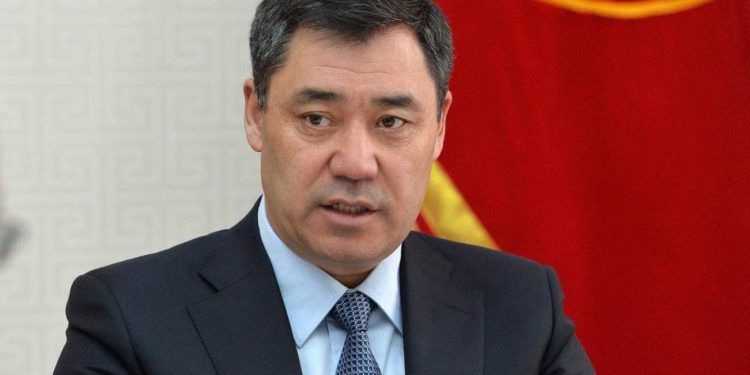 «Кемпир-Абад боюнча бузукулук кылып жаткандар, эсиңер барда этегиңерди жыйгыла!». Садыр Жапаров үн катты