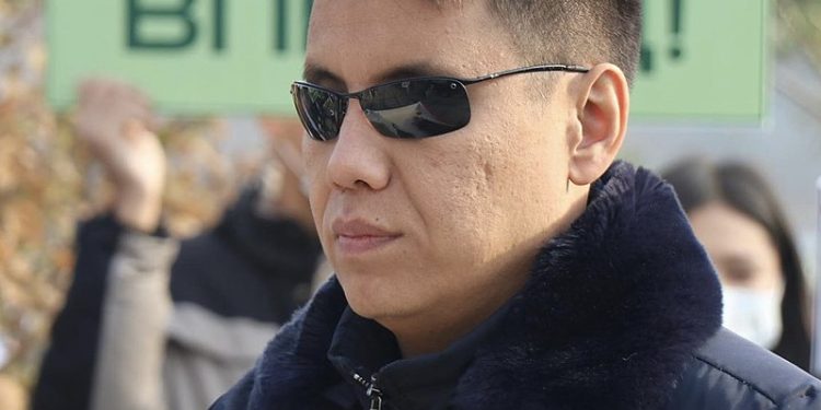 Депутат Дастан Бекешев: «Бийлик тарых сабактарын унутуп жатканы кейиштүү»