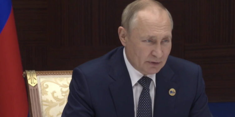 Путин: “Биз Кыргызстан менен дагы, Тажикстан менен дагы достук мамиледебиз“