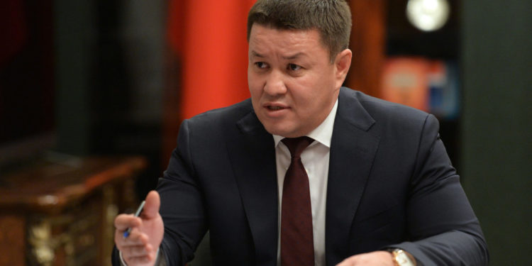 Талант Мамытов: «Парламентке эки ящик автомат алып киришерин билген эмесмин»