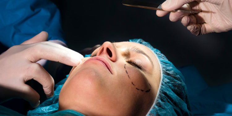 «Мурдагы бетимди кайрыгым келет» деген келин: «Мага окшоп операциядан жабыркаган дагы бир келин бар экен»