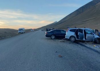 «Абалдары жакшы дешти». Бишкек-Ош жолунда 7 адамдын өмүрүн алган кырсыкта жабыркаган 2 жаран ооруканада