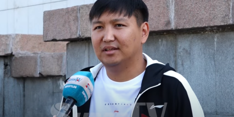 Ильяз Абдыразаков: «Мени элге «Арманым» деген ыр тааныткан»