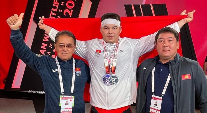 Азия чемпиондугу: Оор атлетика боюнча Бекдөөлөт Расулбеков менен Эмил Молдодосов күмүш медаль утту