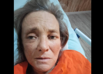 «Мугалим, ашпозчу болуп иштеген». Бишкектеги хосписте ооруп жаткан аялдын жакындары изделип жатат