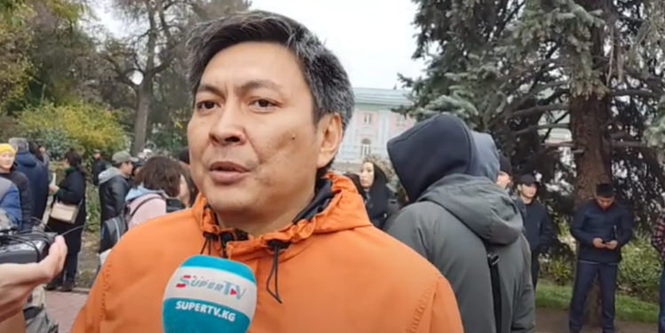 Болот Темиров: «Өзүбүздүн мыйзамдуу жерибизди тарата берсек, анда Кыргызстанда эч нерсе калбайт»