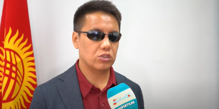 Дастан Бекешев: «Рита Карасартова, Асия Сасыкбаева, Клара Сооронкулова бийликти ала алышпайт»