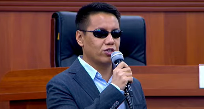 Депутат Бекешев: «Бири-бирибизге тийишпейли. Мандатты сыйлайлы»