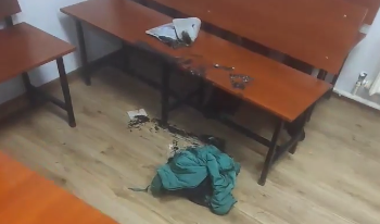 Жактоочу: «Сот залында айыпталып жаткан адамга бензин чачып, өрттөөгө аракет кылды»