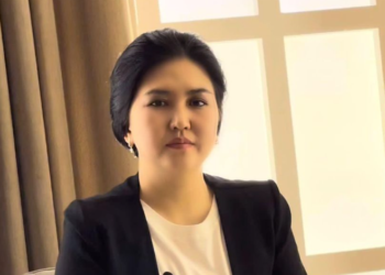 Экс-депутат Орозайым Нарматованын кармалганы маалымдалууда