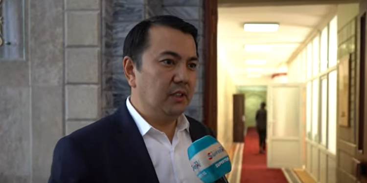 Марлен Маматалиев: «Төрт министрдин кызматтан алынганы жакшы көрүнүш»