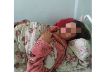 Караколдо аял милиция кызматкерлери сабаганын айтты. Милиция окуя боюнча үн катты