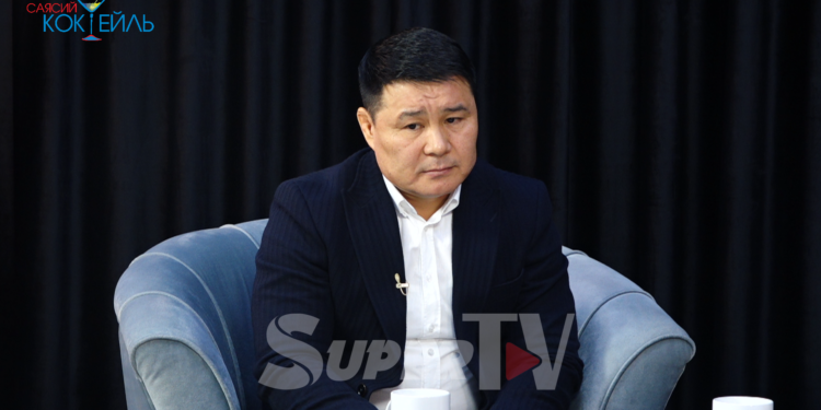 «Сууга келишим түзүңүз. Суунун алдындагы жерге тийбеңиз». Депутат президентке кайрылды