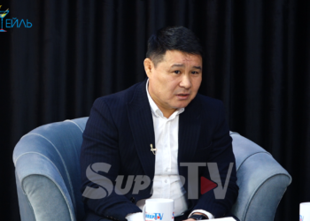 «Жаш балдарыбыз өлүп жатса, парламентте отурганга болбой калды». Икрамов эмнеге Баткенге барганын айтты