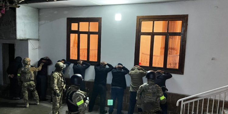 Жалал-Абадда ай сайын өткөн чогулушта «Хизб ут-Тахрир» уюмунун 11 мүчөсү кармалды