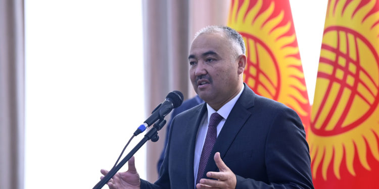 Шакиев: «Мен кесиптеш катары журналисттик иштин канчалык түйшүктүү жана жоопкерчиликтүү экенин жакшы билем”