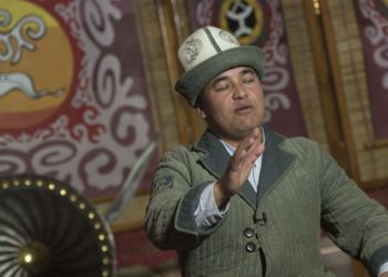 «Кыргызмын деген инсандар келишет». Манасчы Дөөлөт Сыдыков Москвада жолугушуу өткөрөт