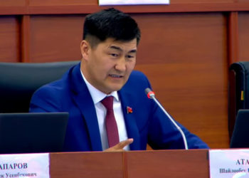 Депутат Атазов: «Баткенде үйлөр эмне бүтпөй жатат? Пайдубалына барып өзүңөр жашагыла»
