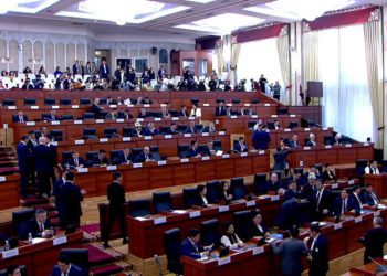 Кыргыз-өзбек чек арасы тууралуу макулдашуунун ратификацияланышы. Кайсы депутат кандай добуш берди? (видео)