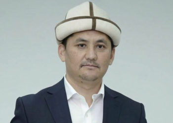 Үй камагына чыккан Руслан Бекназаров кызматын тапшырды