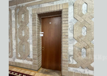 Абытов Өмүрбек Бакиров эмне үчүн иш бөлмөсүн бошотушу керек болгонун айтып берди