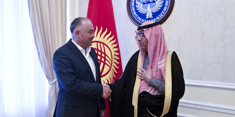 Төрага Нурланбек Шакиев Сауд Араб Падышалыгынын Кыргызстандагы элчисин кабыл алды