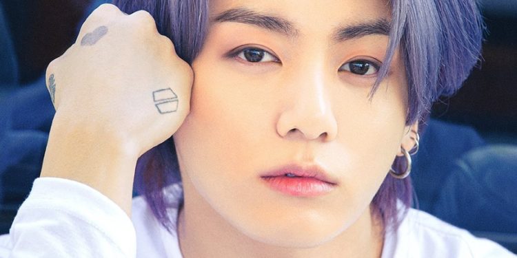 BTS тобунун мүчөсү Чонгук Катардагы Дүйнө чемпиондугунда ырдайт