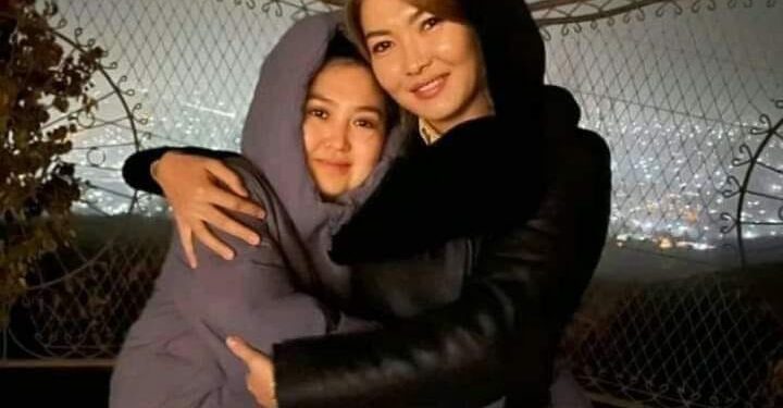 Депутат Айдарованын партиялашы Нарматова тууралуу сөзү талкууга түштү