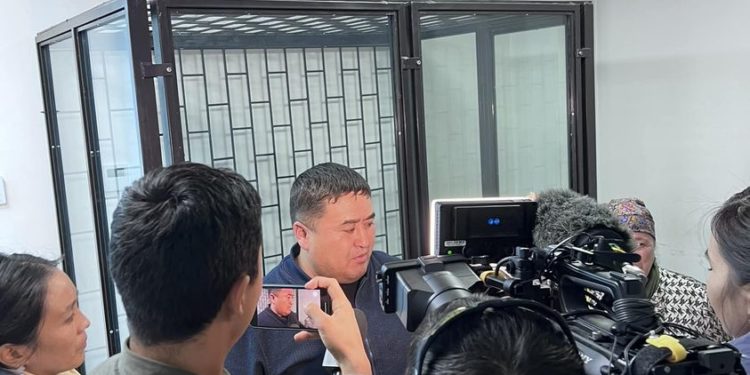 Журналист Семетей Талас уулу үй камагына чыкты