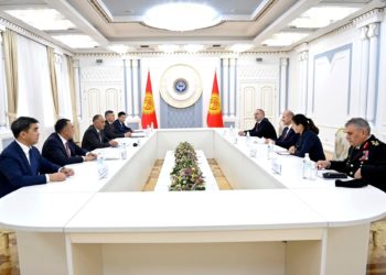 Спикер Нурланбек Шакиев Түркиянын ички иштер министрин кабыл алды (сүрөт)