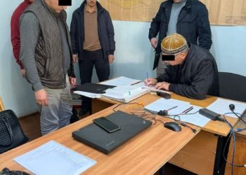 УКМК: Сузак айыл өкмөтүнүн мурдагы башчысы жана анын орун басары кармалды